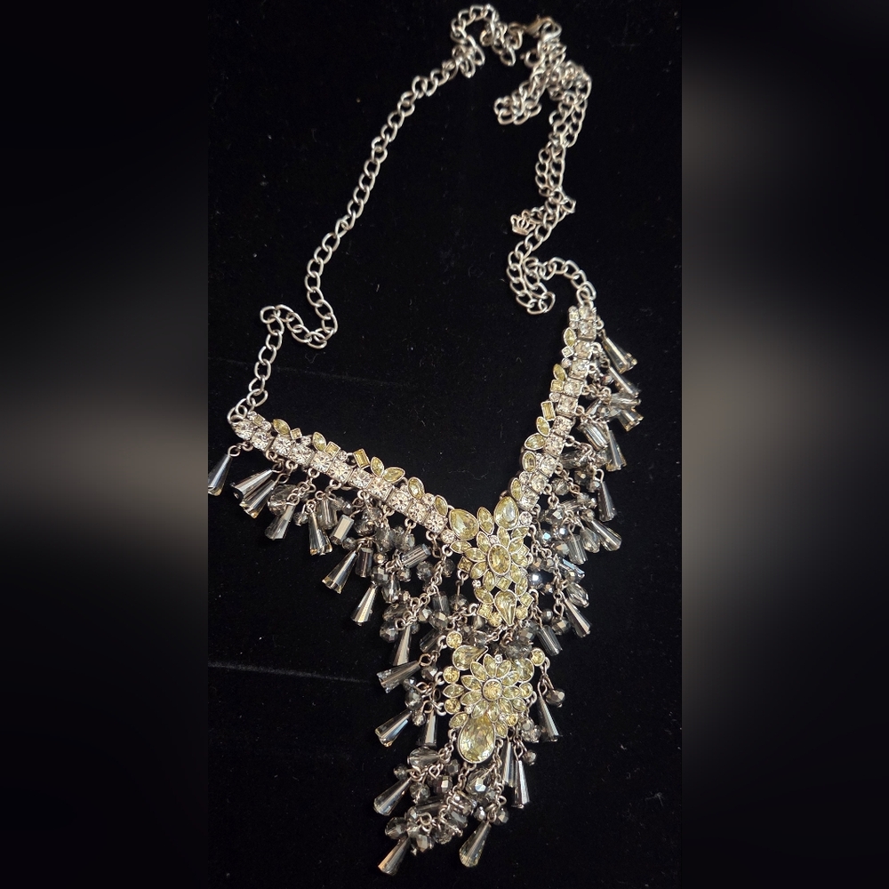 Premier Designs Silver and Yellow Necklace